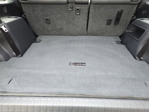 Used 2023 Lexus GX 460 Premium image 32