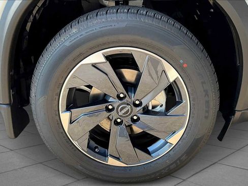 New 2026 Nissan Rogue SV image 12