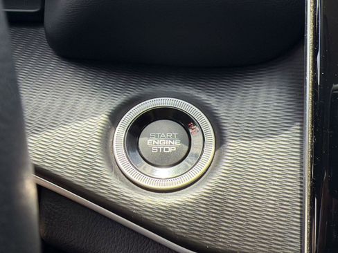 Used 2024 Jeep Grand Cherokee Laredo RWD image 26