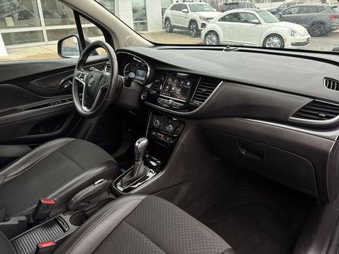 Used 2022 Buick Encore Preferred w/ Safety Package image 29