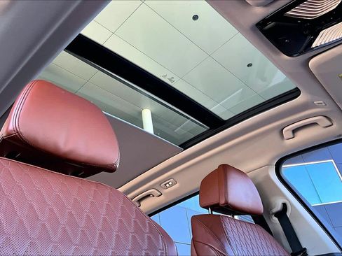 Used 2023 BMW X7 xDrive40i w/ Premium Package image 13