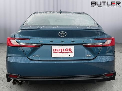 New 2026 Toyota Camry SE FWD image 5