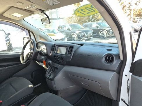 Used 2021 Nissan NV200 S w/ Back Door Glass Package image 12