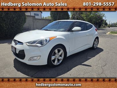 Used 2014 Hyundai Veloster w/ Style Package 02