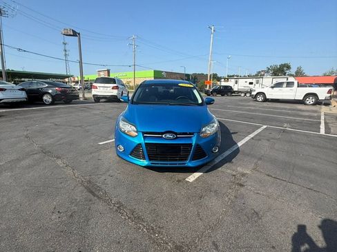 Used 2012 Ford Focus Titanium FWD image 4