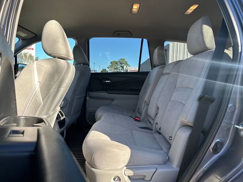 Used 2019 Honda Pilot EX image 15