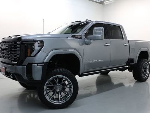 Used 2025 GMC Sierra 2500 Denali Ultimate AWD/4WD image 64