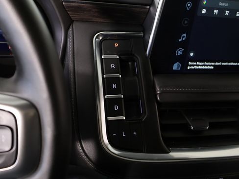 Used 2024 Chevrolet Tahoe Z71 w/ Luxury Package image 9