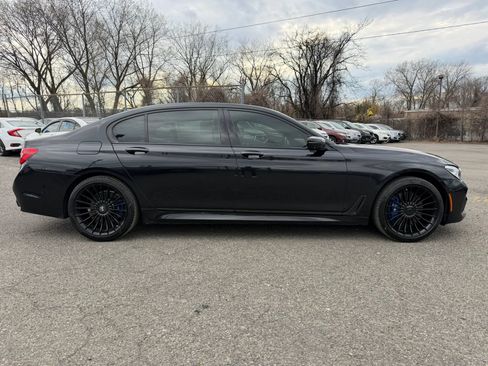 Used 2019 BMW 750i xDrive w/ Executive Package AWD/4WD image 4