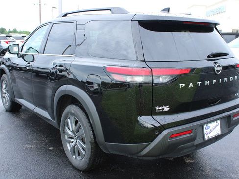 Used 2024 Nissan Pathfinder SV FWD image 6