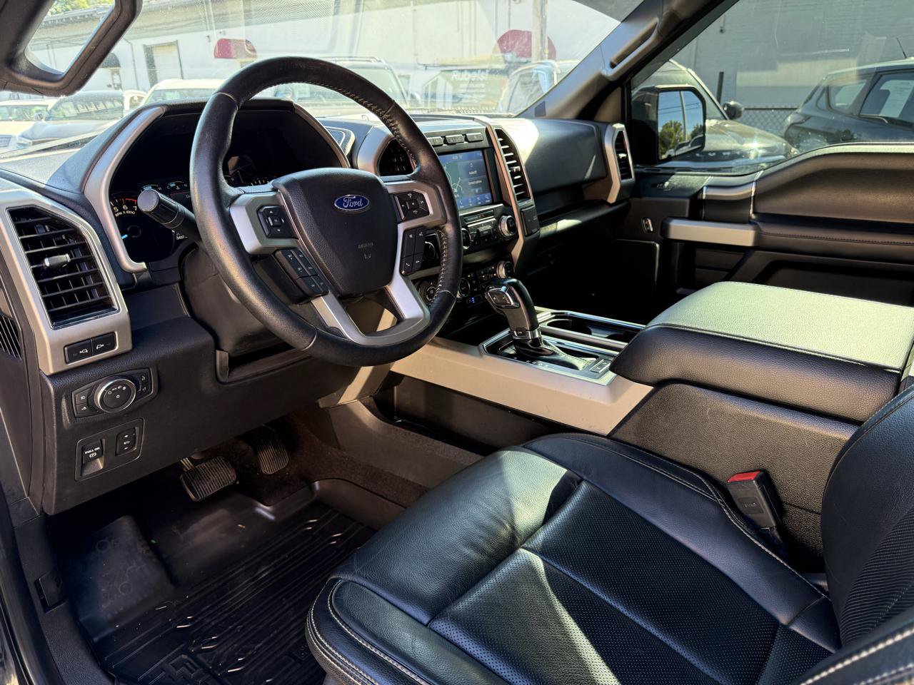 Used 2020 Ford F150 Lariat w/ Equipment Group 502A Luxury AWD/4WD image 39