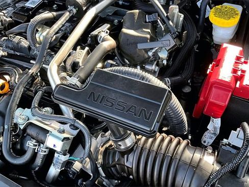 Certified 2025 Nissan Sentra SR w/ SR Premium Package image 30