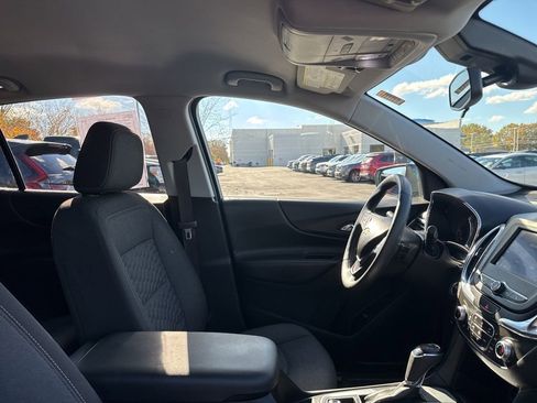 Used 2020 Chevrolet Equinox LT image 18