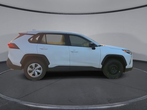Used 2023 Toyota RAV4 LE FWD image 9