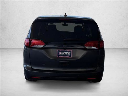 Used 2018 Chrysler Pacifica Touring Plus w/ S Appearance Package FWD image 8