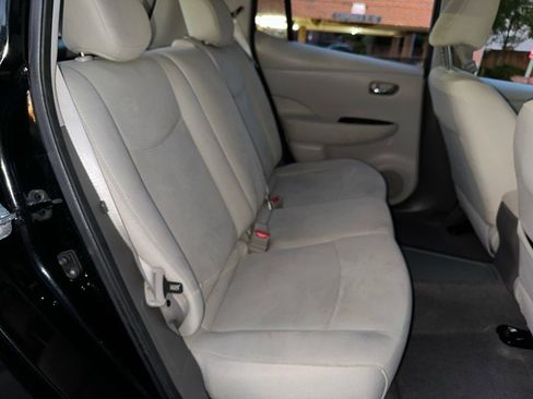 Used 2015 Nissan Leaf SV FWD image 32