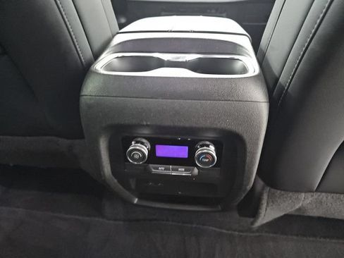 Used 2025 Buick Enclave Preferred AWD/4WD image 20