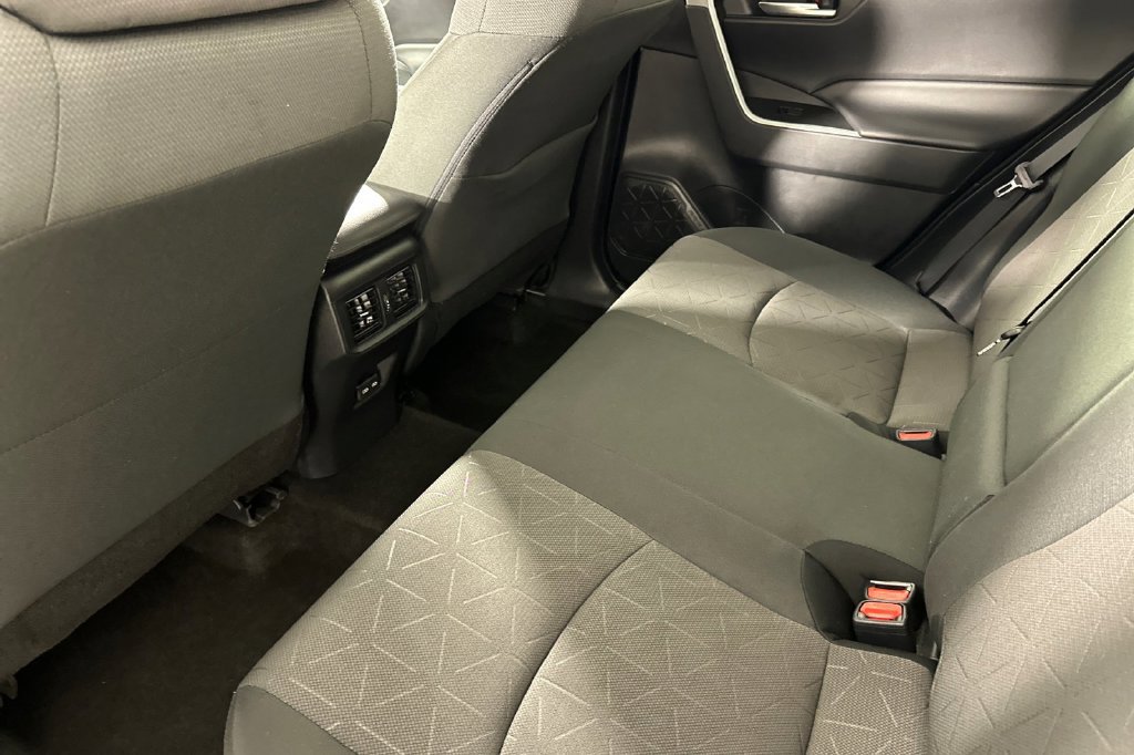 Used 2023 Toyota RAV4 XLE FWD image 13