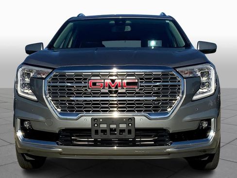 Used 2024 GMC Terrain Denali w/ Denali Premium Package image 3