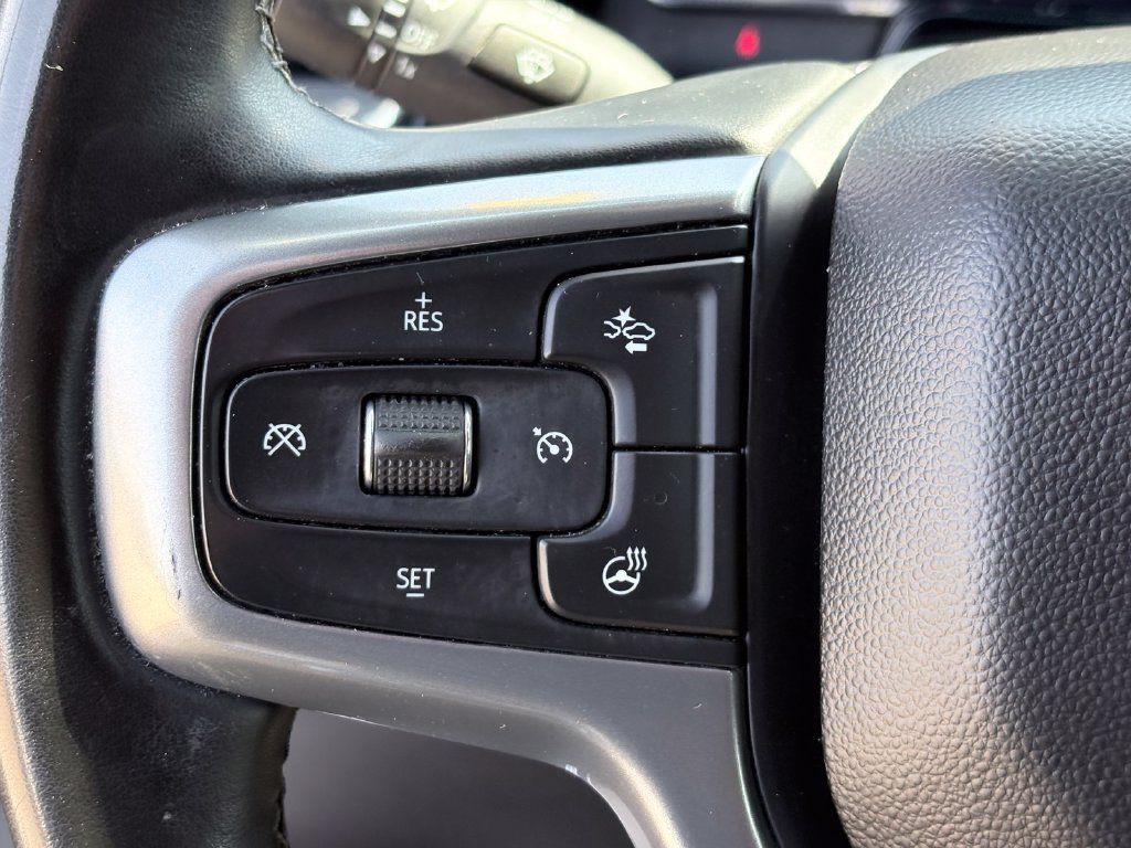 Used 2025 Chevrolet Silverado 1500 LT RWD image 13