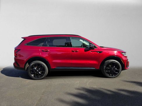 Used 2022 Kia Sorento SX AWD/4WD image 2