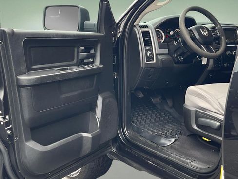 Used 2019 RAM 1500 Express w/ Express Value Package image 11