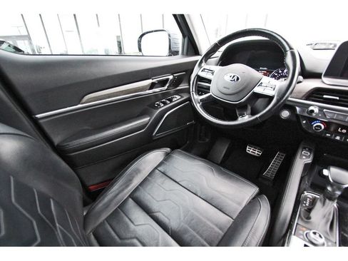 Used 2021 Kia Telluride SX w/ SX Prestige Package AWD/4WD image 9