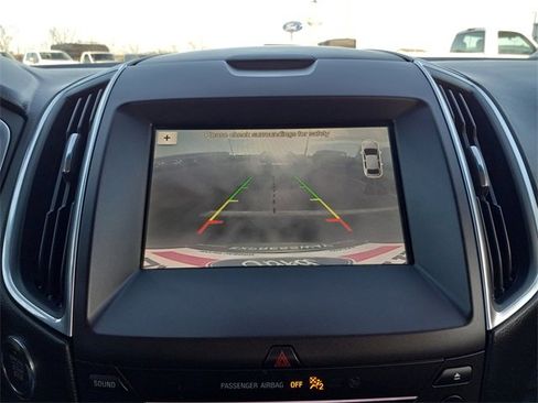 Used 2019 Ford Edge Titanium w/ Cold Weather Package image 21