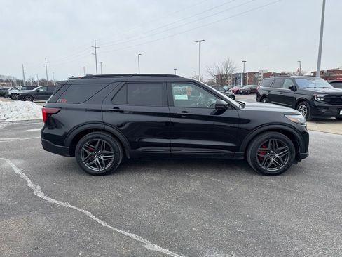 Used 2025 Ford Explorer ST w/ Sun And Sound Package image 2