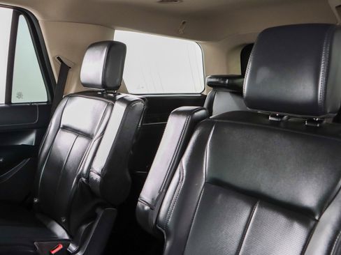 Used 2022 Ford Expedition XLT image 25