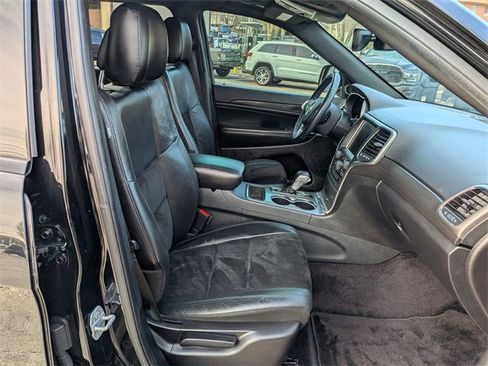 Certified 2018 Jeep Grand Cherokee Altitude image 34