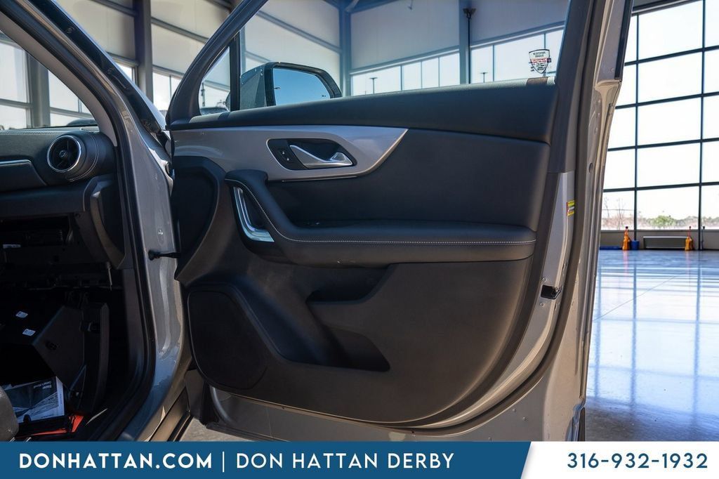 Used 2023 Chevrolet Blazer LT w/ Convenience Package FWD image 26