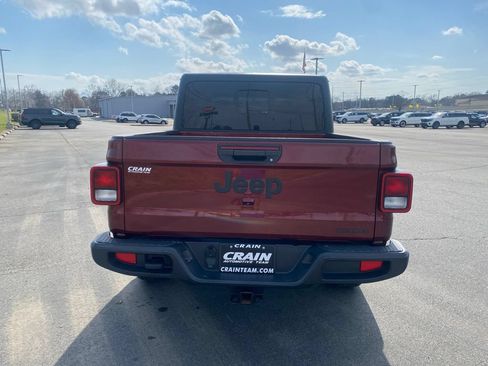 Used 2021 Jeep Gladiator Sport AWD/4WD image 6
