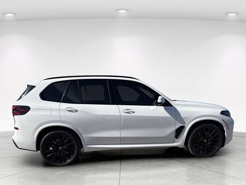 Used 2024 BMW X5 xDrive40i w/ M Sport Package AWD/4WD image 3