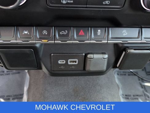 Used 2022 Chevrolet Silverado 1500 Custom Trail Boss AWD/4WD image 35