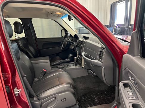Used 2012 Jeep Liberty Sport RWD image 11