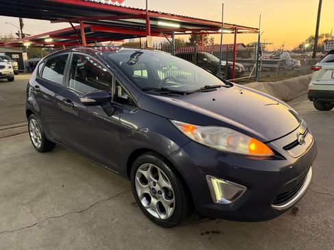Used 2012 Ford Fiesta SES image 1