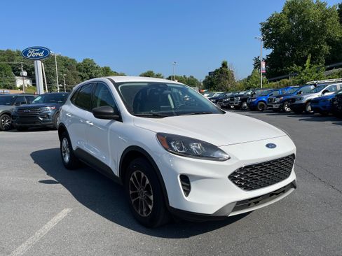 Used 2022 Ford Escape SE AWD/4WD image 4
