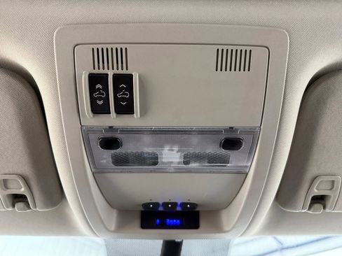 Used 2012 Cadillac Escalade EXT Premium image 26