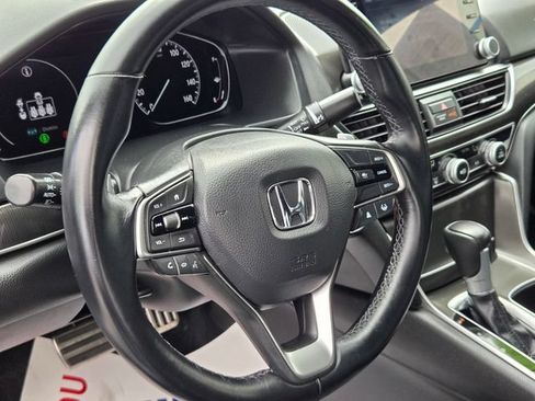 Used 2022 Honda Accord Sport image 9