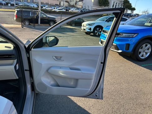 Used 2024 Hyundai Kona SEL image 41