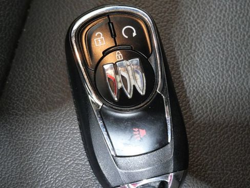Used 2024 Buick Envista Sport Touring w/ Convenience I Package FWD image 27