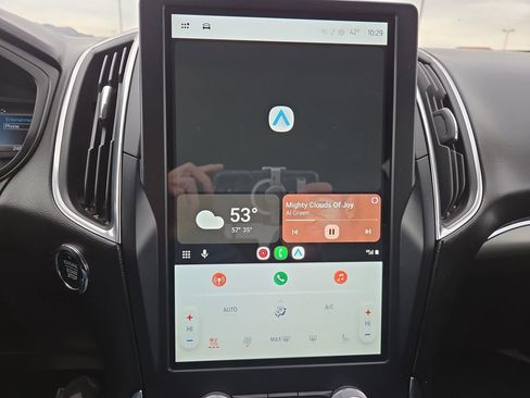 Used 2023 Ford Edge Titanium image 19