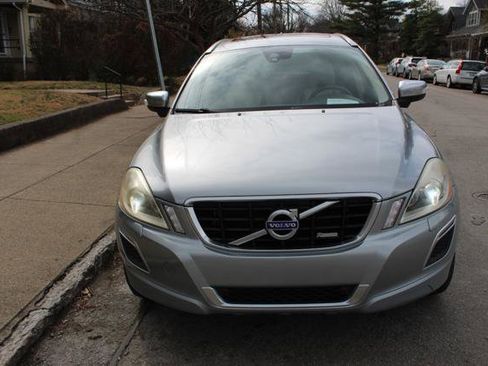 Used 2012 Volvo XC60 T6 R-Design image 9