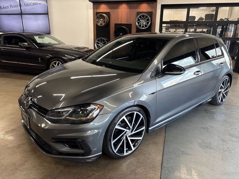 Used 2018 Volkswagen Golf R 4-Door AWD/4WD image 3