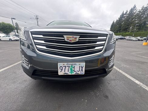 Used 2019 Cadillac XT5 AWD image 2