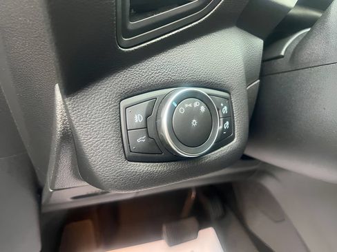 Used 2017 Ford Escape SE AWD/4WD image 12