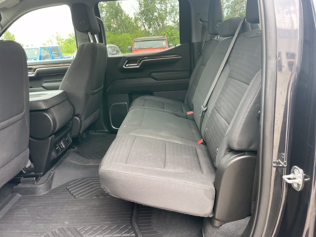 Used 2022 Chevrolet Silverado 1500 RST AWD/4WD image 25