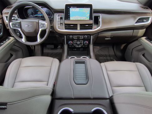 Used 2023 Chevrolet Suburban Z71 w/ Off-Road Capability Package AWD/4WD image 21