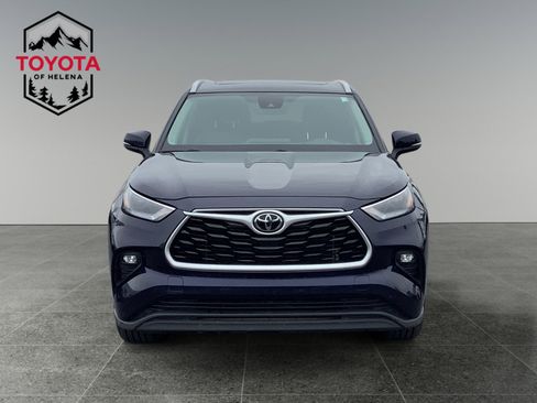 Used 2023 Toyota Highlander XLE image 8